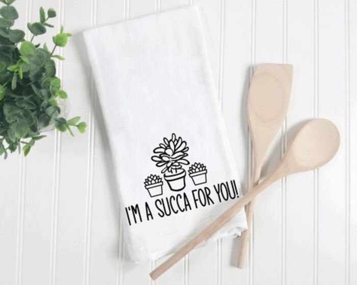 Dish towel: hilarious gift for her