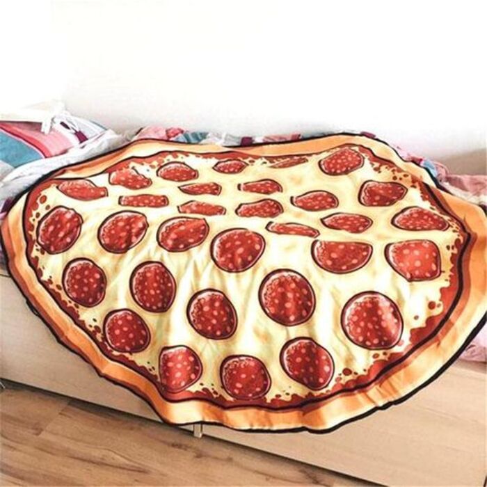 Pizza Blanket: Gag Gifts For Girlfriend
