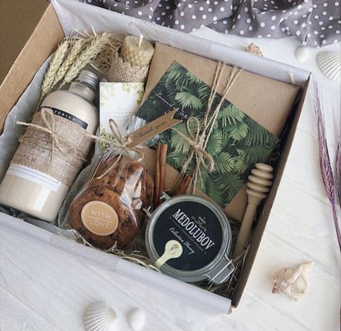 Pampering Gift Box: Unique Gift Idea For Auntie