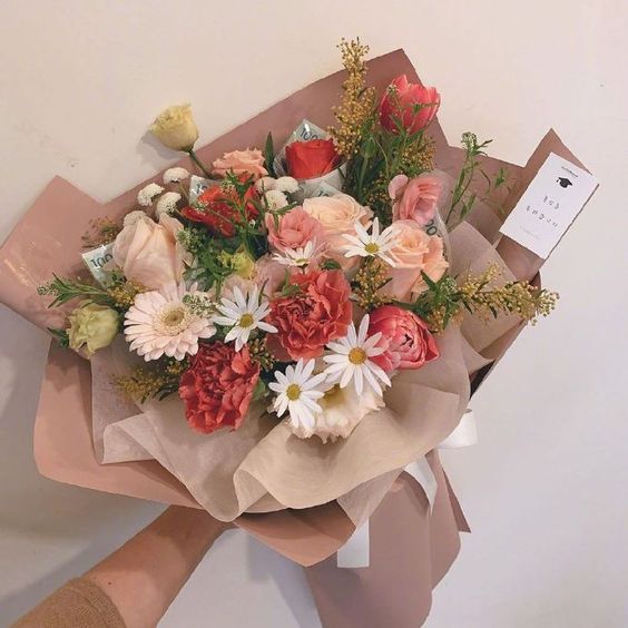 Mother's day gifts for pregnant wife - Flowers