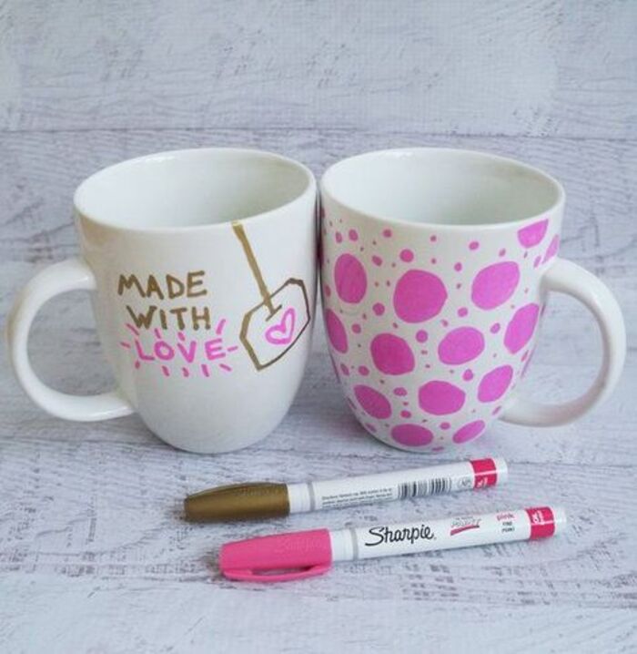 Painted Mugs: Romantic Boyfriend Homemade Gifts