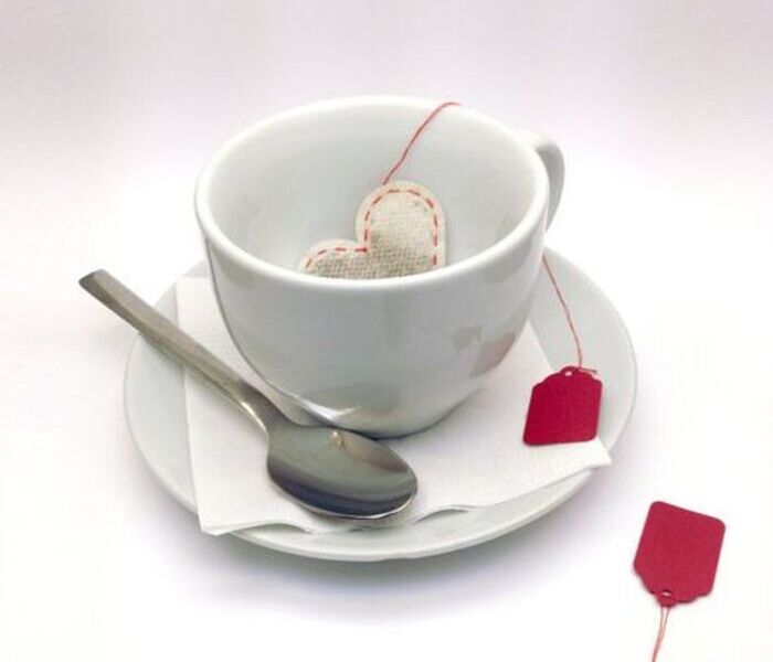 Heart tea bags: romantic homemade gift ideas for boyfriend