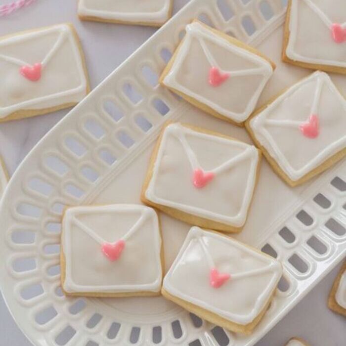 Love letter cookies: romantic boyfriend homemade gifts