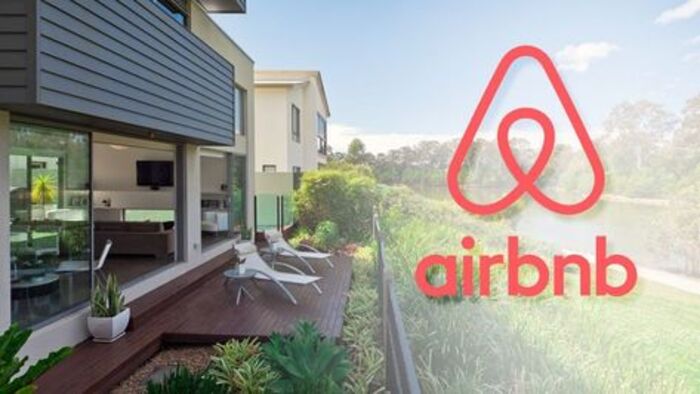 Airbnb gift card: practical birthday gift for boyfriend