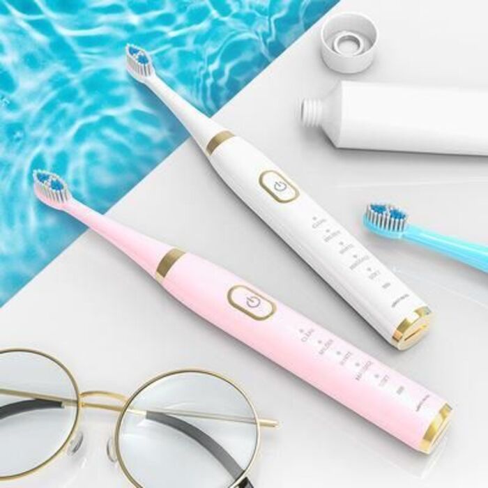 Electric toothbrush: practical birthday gift for boyfriend