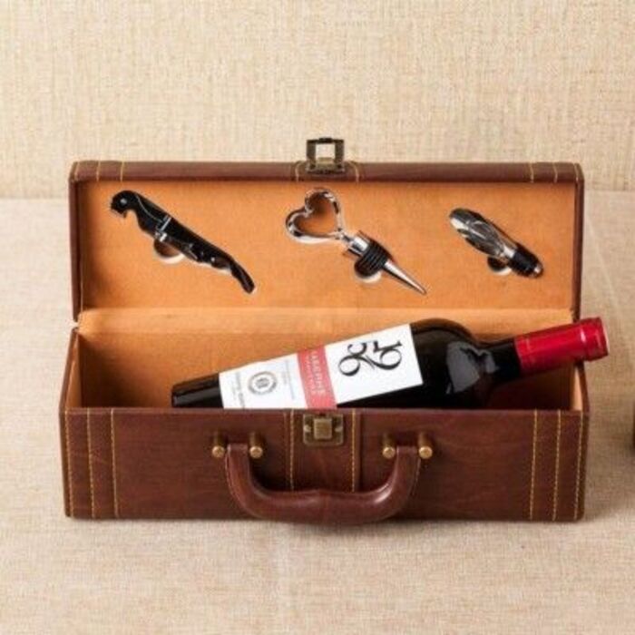 Wine box set: charming gift for boyfriend's father