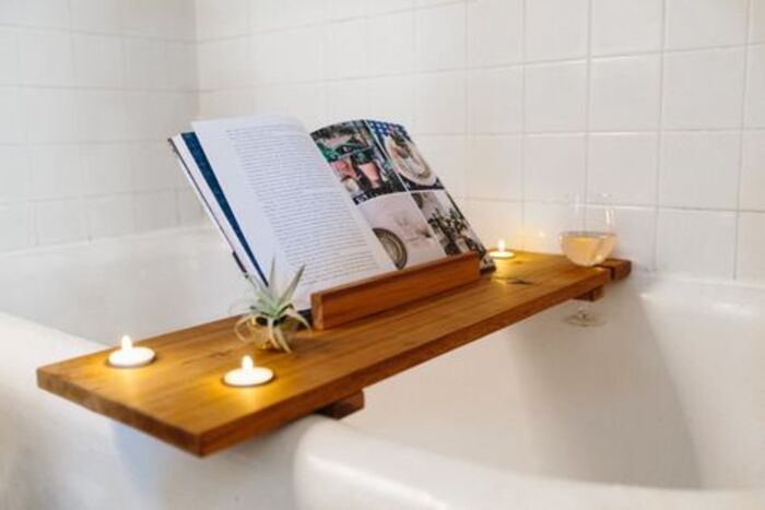 Bath tray caddy: thoughtful present for S.O's mom