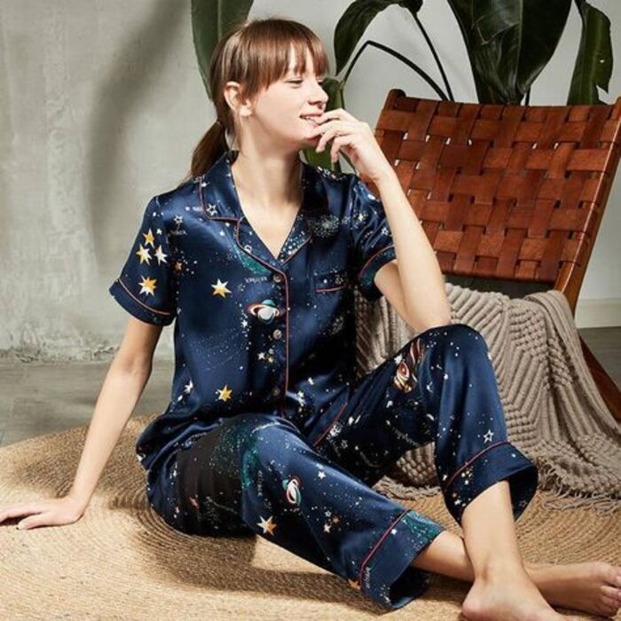 Satin Pajamas: gorgeous gift for boyfriend's mom