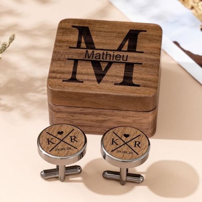 Engraved cufflinks: cool customized gifts for boyfriends