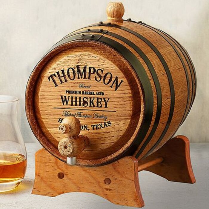 Whiskey barrel: cool photo gift for boyfriend