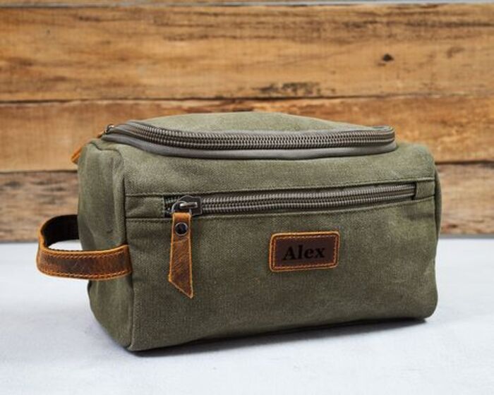 Toiletry bag: practical customized gifts for partner