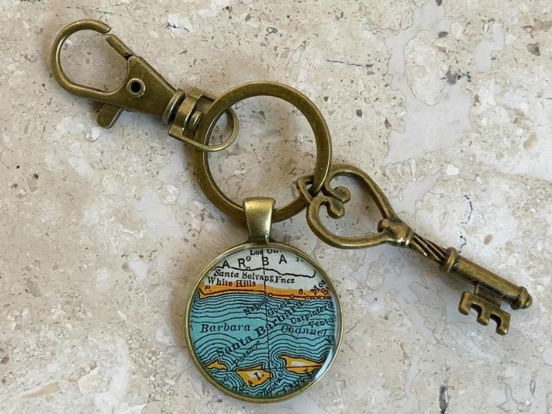 Custom Bronze Keyring For The 19Th Year Anniversary Gift