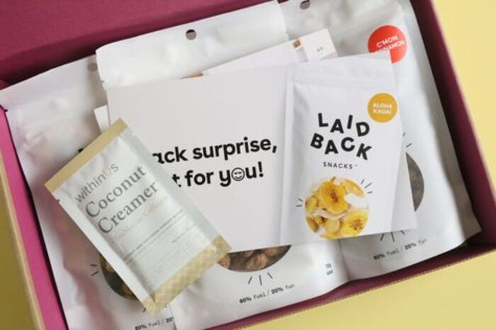 Snack subscription: heartfelt gift for long-distance relationship