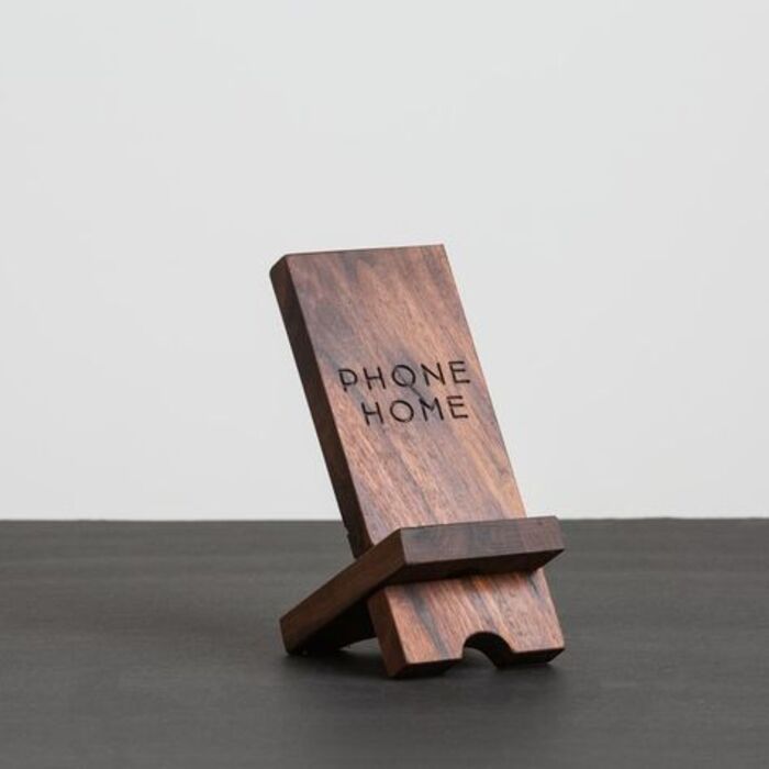 Phone Holder: Cool Surprises For Long Distance Boyfriend