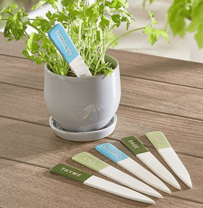 Plant markers: cute gardening gifts for mom
