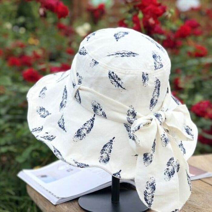 Cotton sun hat present for mothers