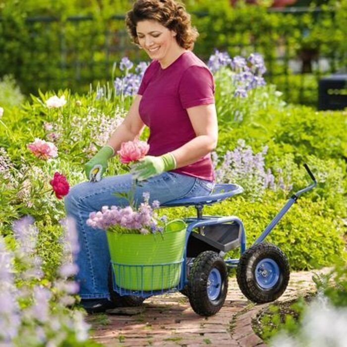 Rolling garden seat for garden-lover moms