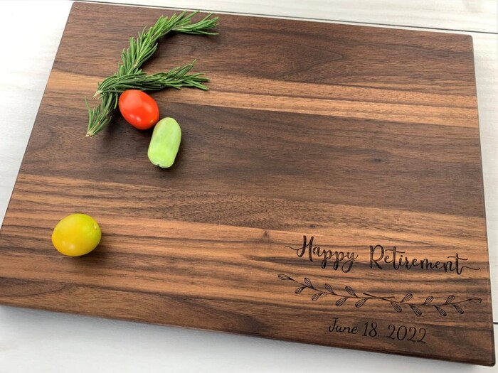 Engraved cutting board: cute gift for retired dad