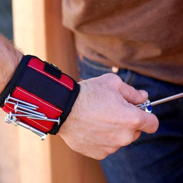 Magnetic wristbands: best retirement gifts for dad