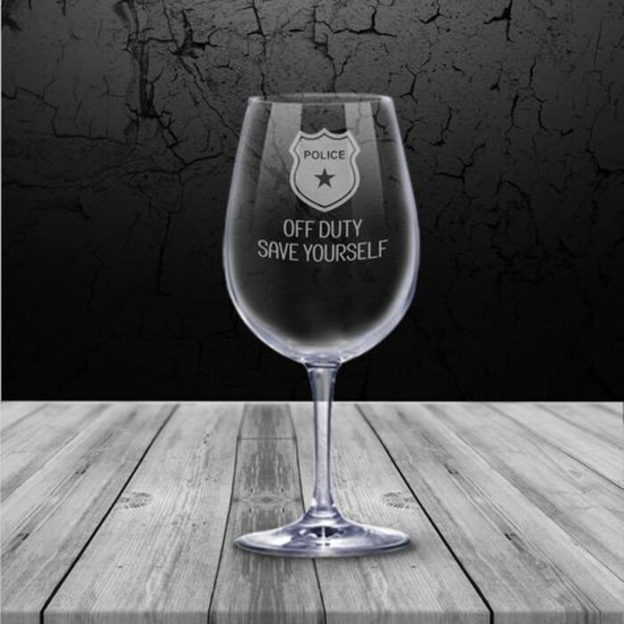 Custom etched glasses: retirement gift ideas for police officer