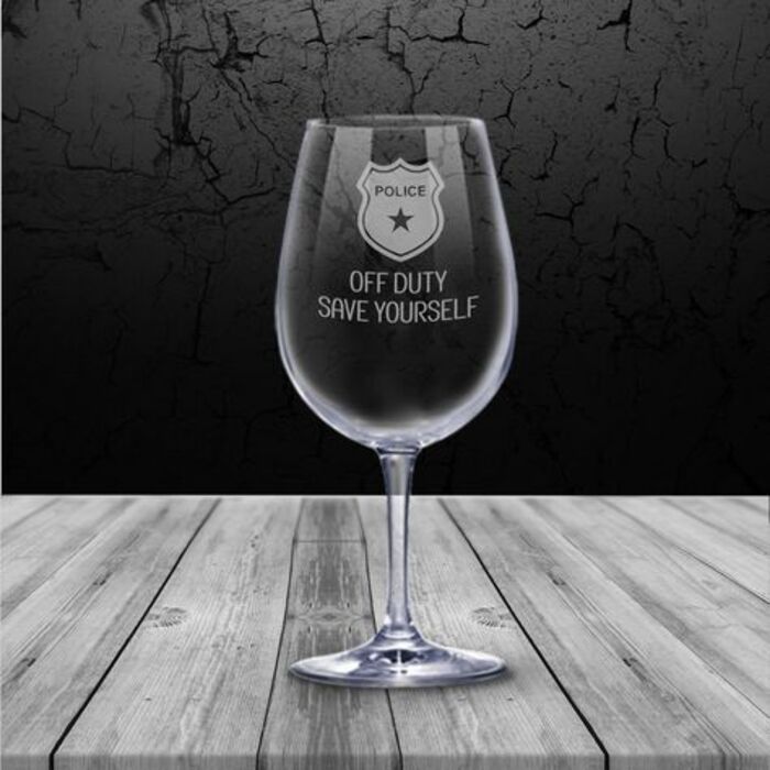 Custom Etched Glasses: Retirement Gift Ideas For Police Officer