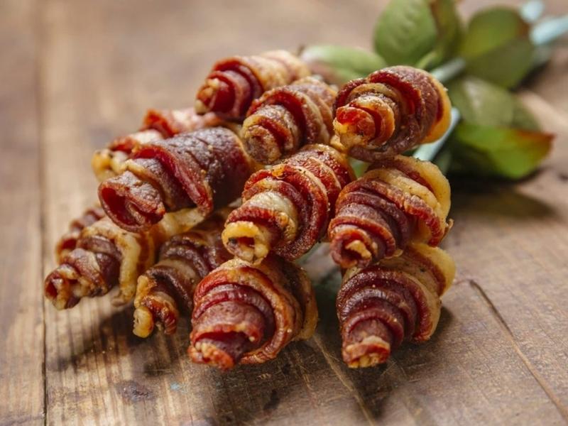 Bacon Roses for the best diy anniversary gifts for him