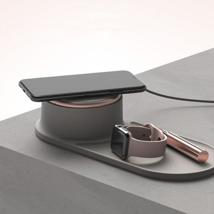 Wireless charger: cool Mother's Day tech gifts