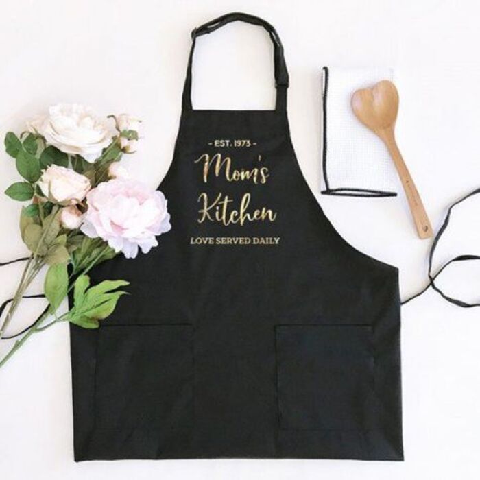 Mom kitchen apron: creative mom gift