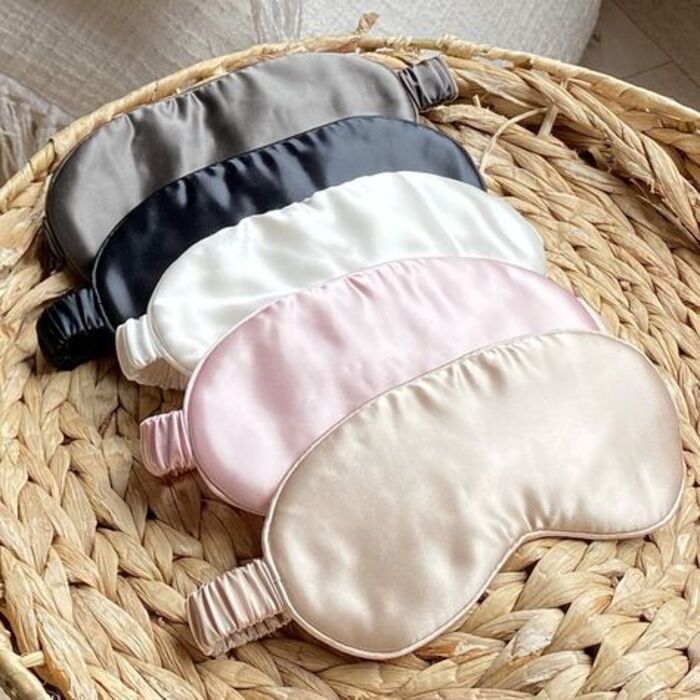 Sleep masks: considerate gift for mom's birthday