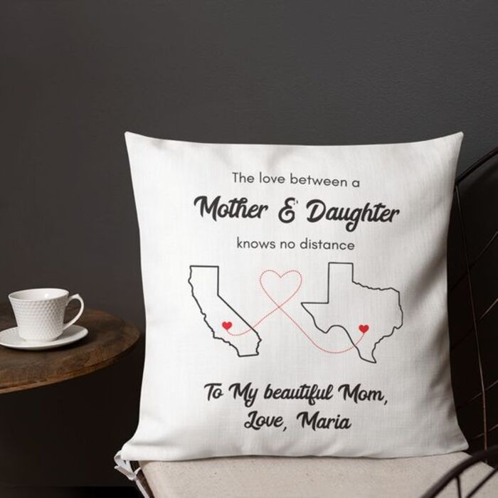 Custom state pillow: last-minute birthday gifts for mom