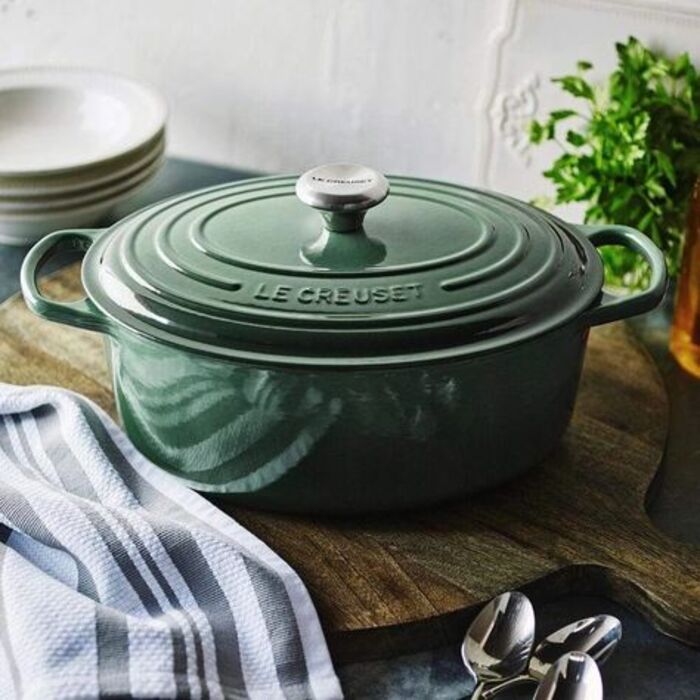 Cast Iron Dutch Oven: 70Th Birthday Ideas For Mom