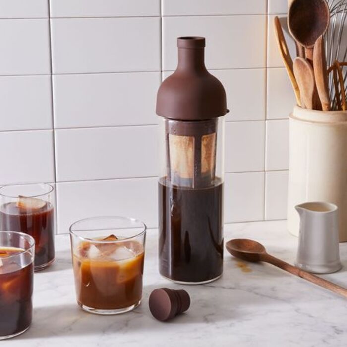 Cold brew coffee candle: cool surprise for mom