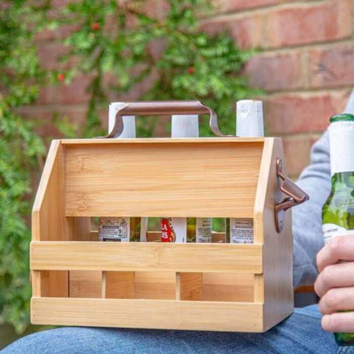 Wooden beer caddy: practical DIY retirement gifts