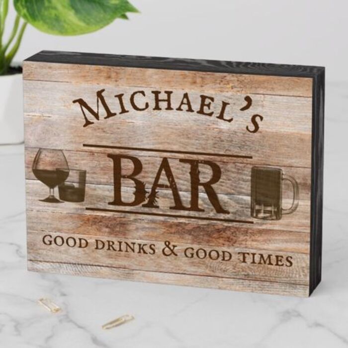 Wooden bar sign: personalized DIY present for retiree