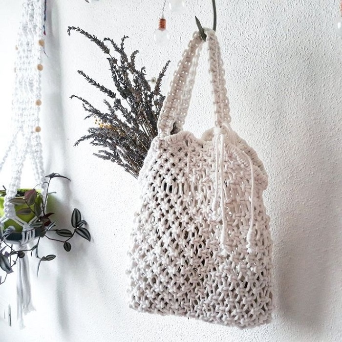 Macramé Tote Bag: Homemade gifts for mom from daughter easy