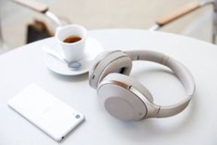 Wireless headphones: cute present for lover's graduation