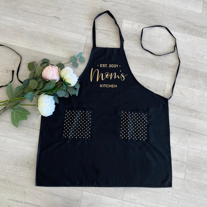 Mom kitchen apron: creative mom gift