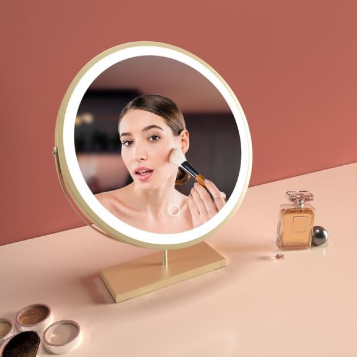 A Mirror With Sensor For Romantic Gifts For Wife