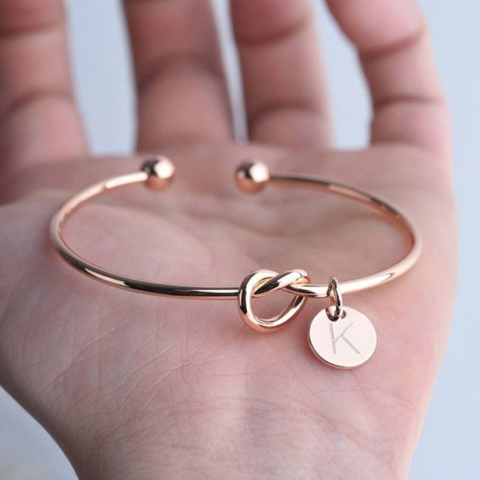 A Unique Braclet For Romantic Wife Gifts