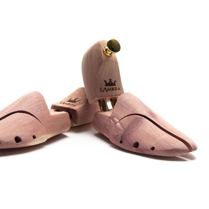 Last-Minute Father'S Day Gifts: Traditional Wooden Shoe Trees