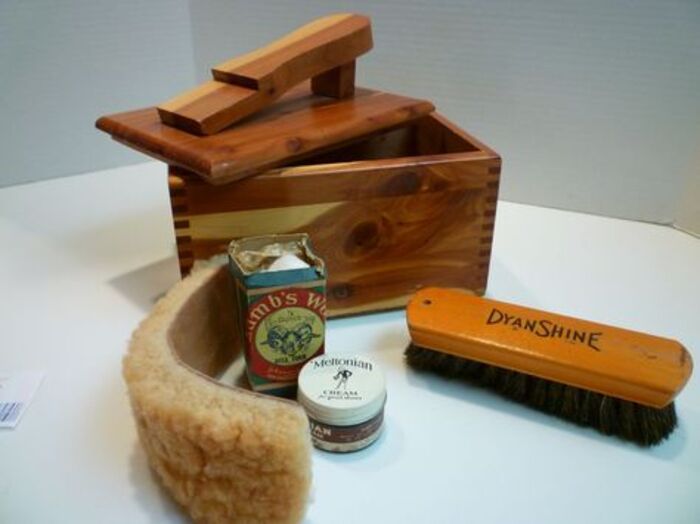 Shoe shine box: unique Father's Day gifts from daughter