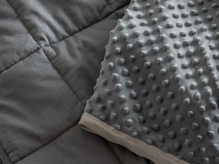 Weighted blanket: thoughtful Father's Day gifts from kids