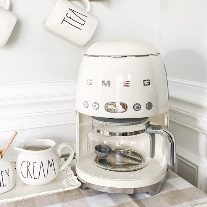 Birthday Present Ideas For Her: Retro Coffee Maker