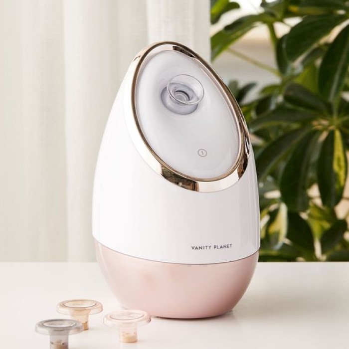Birthday Gift Ideas For Her: Facial Steamer