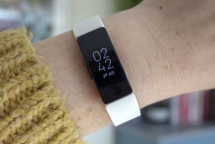 Wearable fitness tracker: cool retirement ideas for coworker