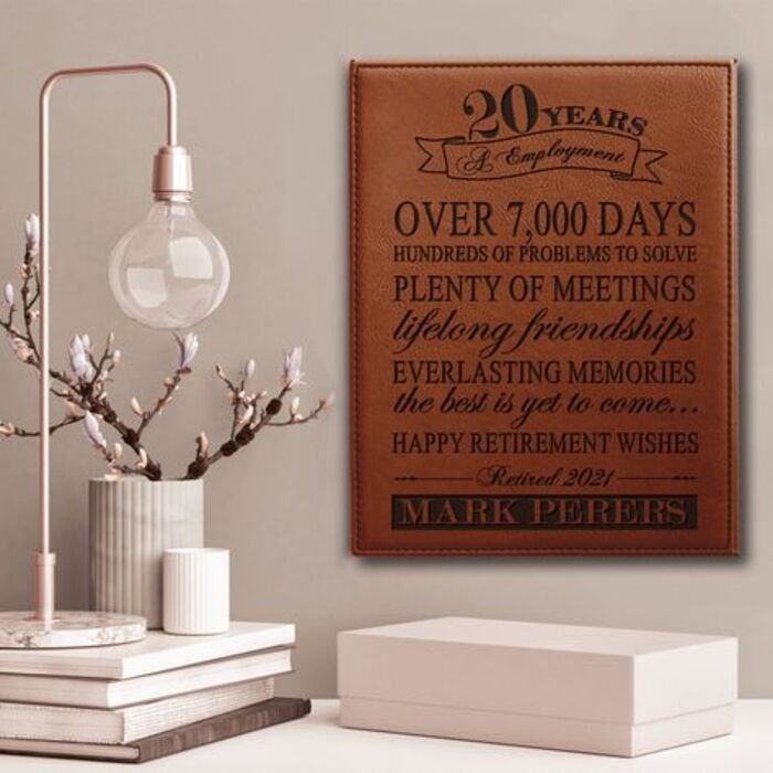 Engraved retirement plaque: fun gift for coworkers