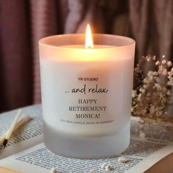 Retirement candle: cute gift for coworkers