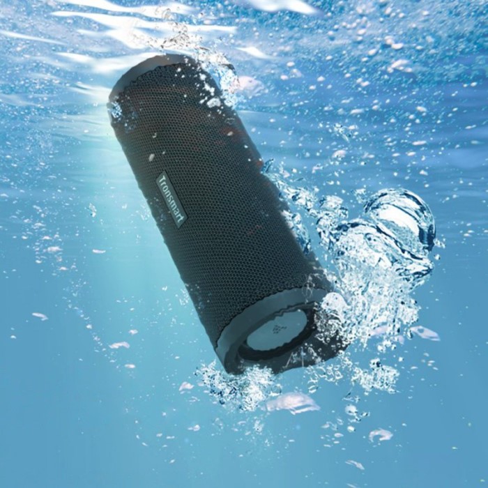 Luxury Gifts For Her Birthday: Water-Resistant Speakers