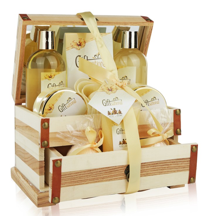 Luxury Gifts For Girlfriend: Rose And Jasmine Items Gift Basket