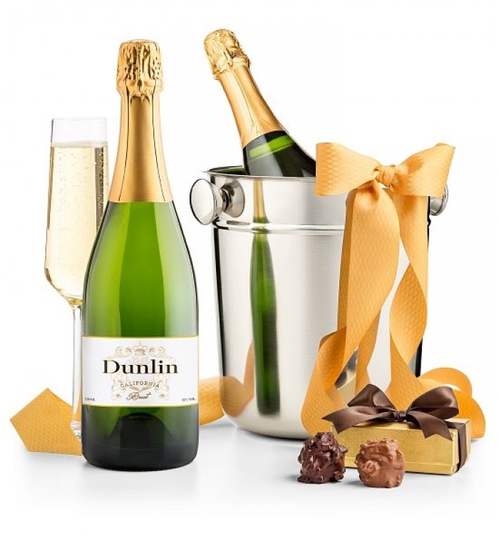 Luxury Gift For Her: Champagne Gift Set